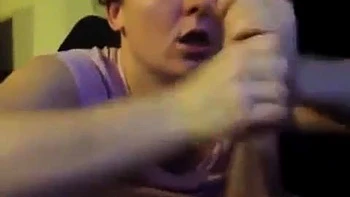 CASEY CUMZ - жесткий минет и ручная работа любительницы