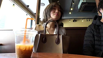 Amatrice japonaise en levrette coquine