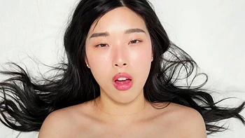 Natasha Nice à grosses tétés baise une chatte lesbienne