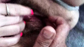 Versteckte Kamera filmt meinen lauten nassen Milf-Orgasmus