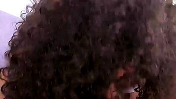 Джессика Арантес доминирует в жестком анал и минете с негром