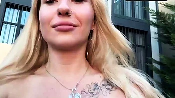 День рождения трахали на улице с большегрудыми подростками