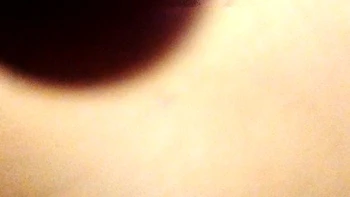 MILF morena follada duro con polla grande