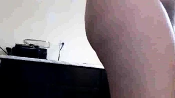 Madrasta peluda desnuda en casa todos los domingos