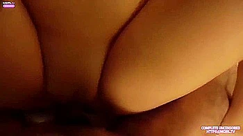 MILF asiática fodida com brinquedos e boquete em POV