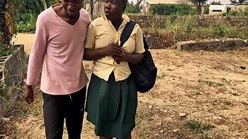 Putains noires nigérianes baisées sauvagement dans la jungle