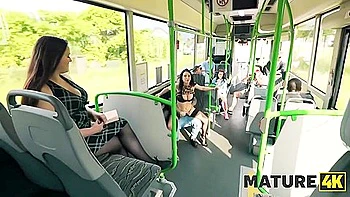 Milf Vitoria Rides Big Cock Creampie