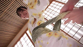 La diabólica mamada de la hermanastra de mi novia me hizo correr 20 veces antes de ser cornudo