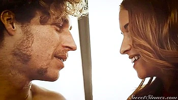 Adolescente rousse suce et se fait baiser fort