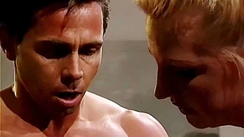 Sahara Sands y Veaux follan enfermeras anales en trio