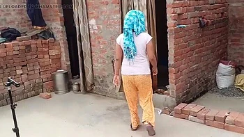 MILF indiana PoojaSex fode o anfitrião do Airbnb anal pela primeira vez