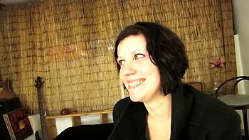 David El Moreno baise et lèche la chatte en profondeur