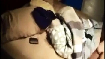 Bettelt um Analspritze beim Doggy-Style