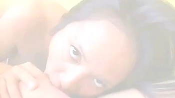 Asiatique en hardcore suce et baise en doggy et cowgirl