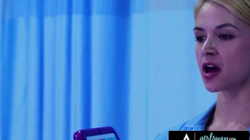 Кейси Кэлверт в жестком лесбийском трайфле с Сарой и Уитни