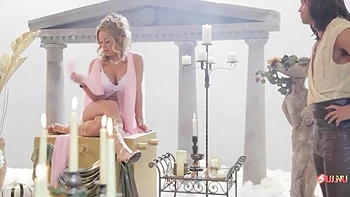 Ксена трахнута: минет, раком и наездница