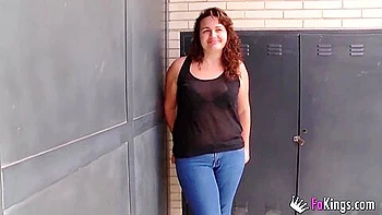 As fantasias sujas da Aby: dupla penetração anal e bukkake