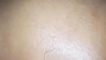 Esposa do Sri Lanka fodida no cu com dois brinquedos