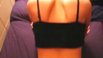 Asiatique baise hardcore en levrette, cowgirl et position missionnaire