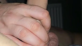 Stiefmutter fickt Stiefsohn hart im Hotel - Roxys große Titten