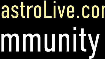 Angelina Castro suce avec ses énormes seins