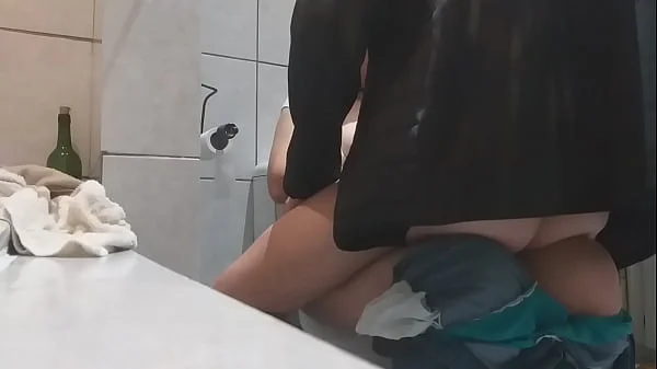 This bbw cumslut had such a good time at my houseparty she sucked my cock while pee ing peeing on the toilet