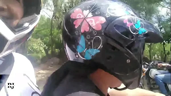 me dio una rica chupada en el monte