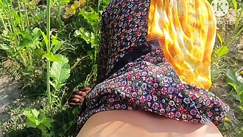 Village Desi Bhabhi Fucked Doggy in Mustard Field Outdoors