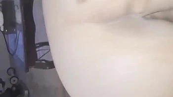 Моя соседка с огромной попой трахается