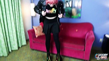 Sassy Bee's Petite Tgirl Masturbation Clip