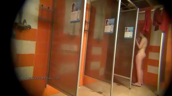 Spy on real Russian women in public bathroom
