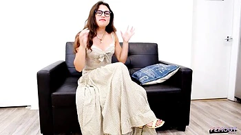 Nerdy Tgirl Jerks Off in Lingerie & Heels