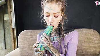 Tattooed Anuskatzz and Nikolaz Zpageti anal gape fun