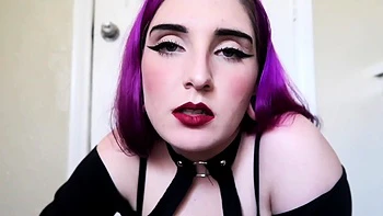 Brunette Teen MatriarchMalice Fucks Her Ass