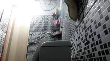 Amateur Asian BBW Babes Fuck in Bar & Bathroom