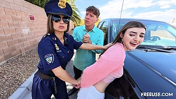 Temperament Krystal Sparks and Julia James - missionary action - FreeUse Milf