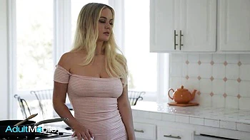 Passionate Slimthick Vic and Chanel Camryn - moaning movie - Adult Mobile