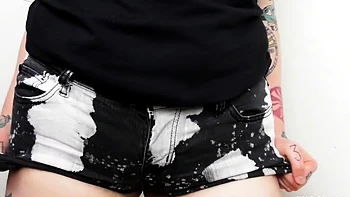 Tattooed Big-Ass Chick Gives Jerk-Off Instructions on Webcam