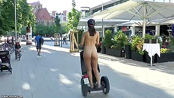 Nude Jenny In Berlin - Public Nudity Porn