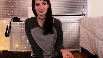 Beauty small tit amateur teen masturbating her shaved pussy